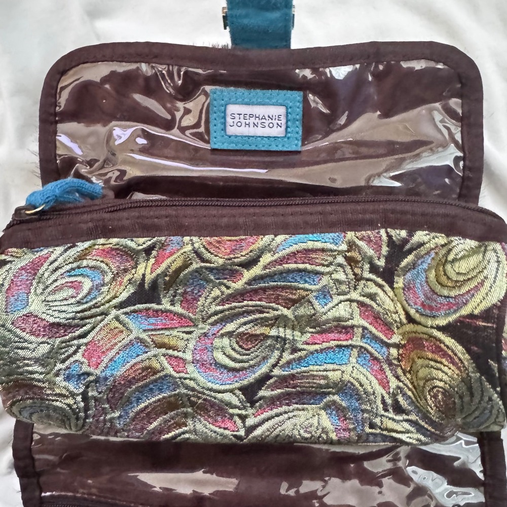 Stephanie Johnson Cosmetic Makeup Brush Travel Bag‎ Organizer
Furry preloved EUC